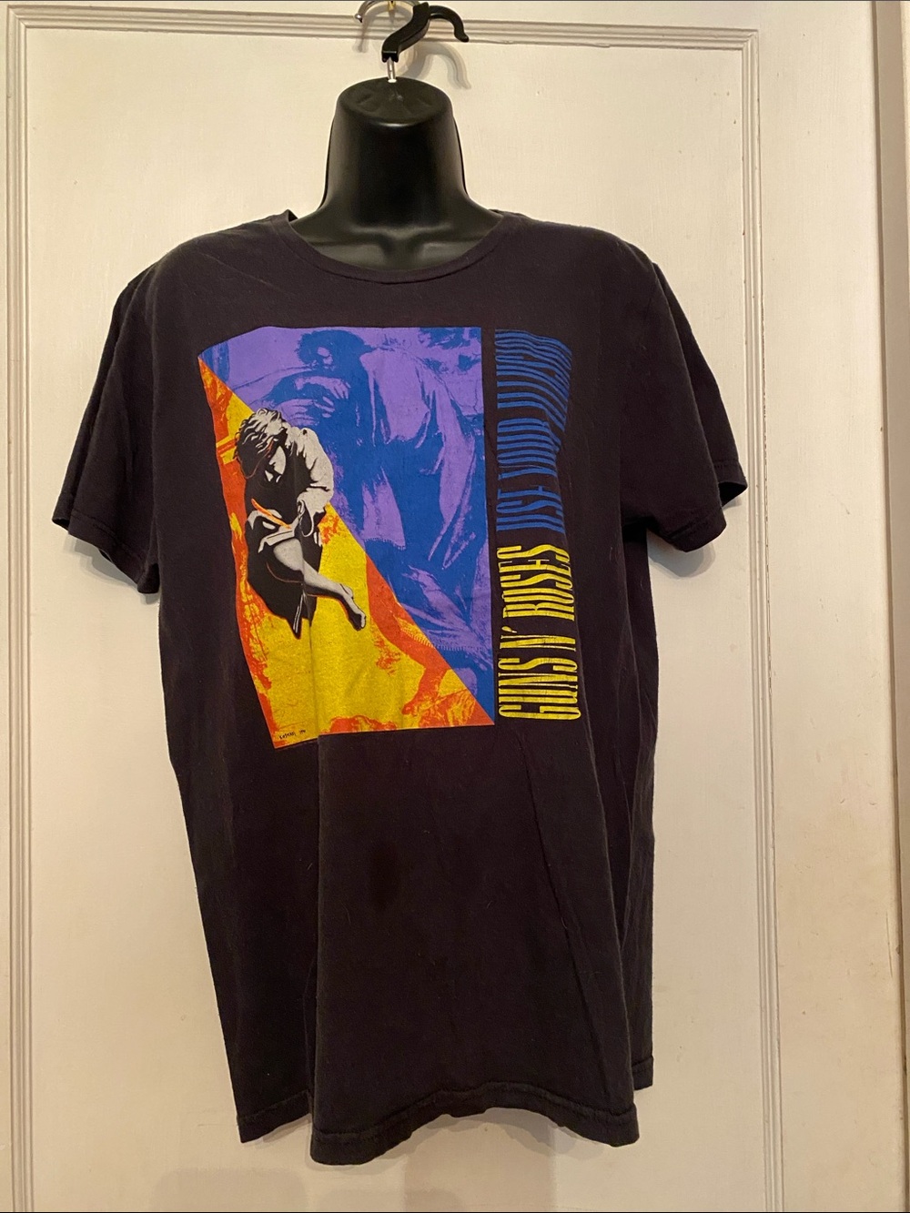 Guns N Roses Tee XL Use Your Illusion I & II Album Official Crew Neck Black Worn